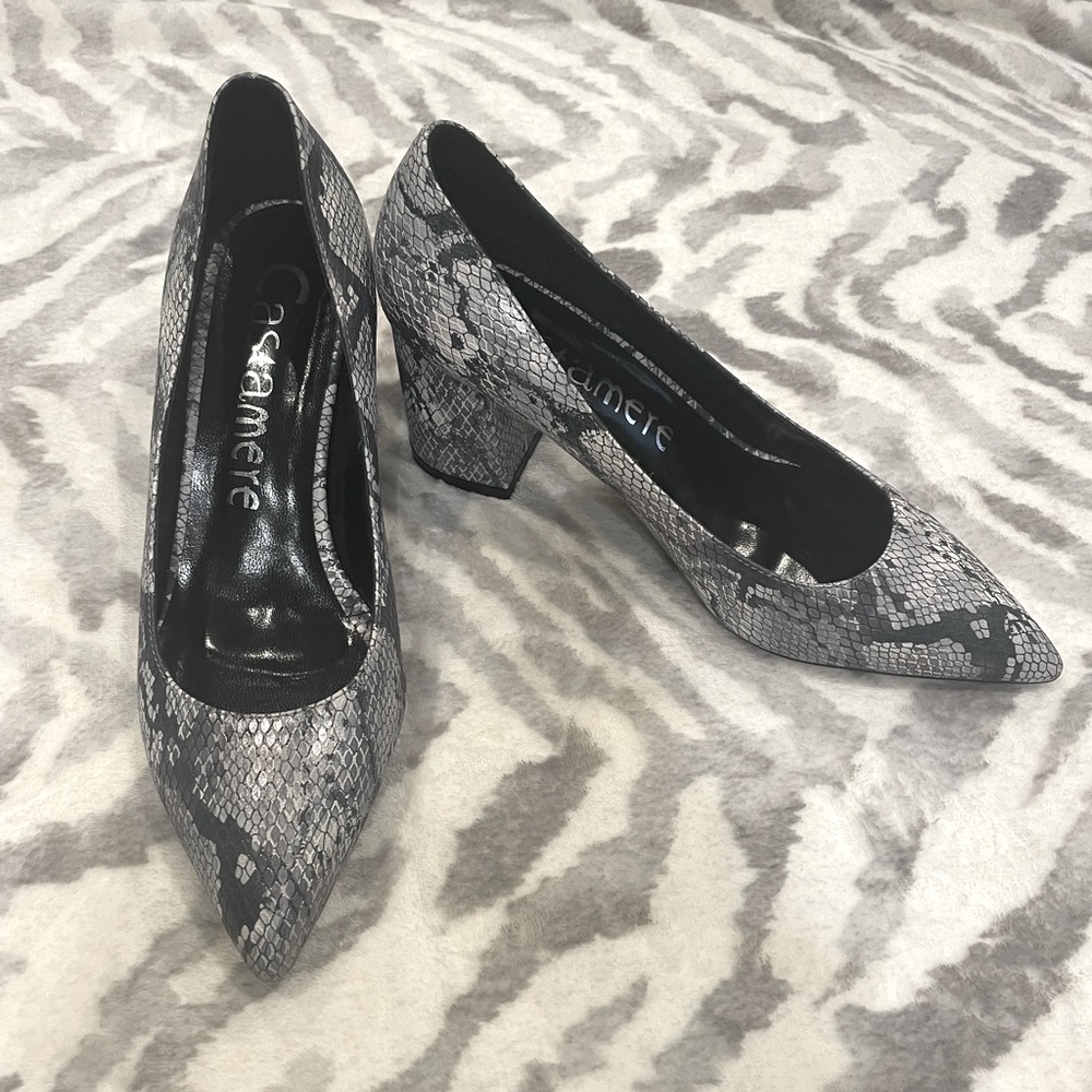 Block Heel Metallic Pumps